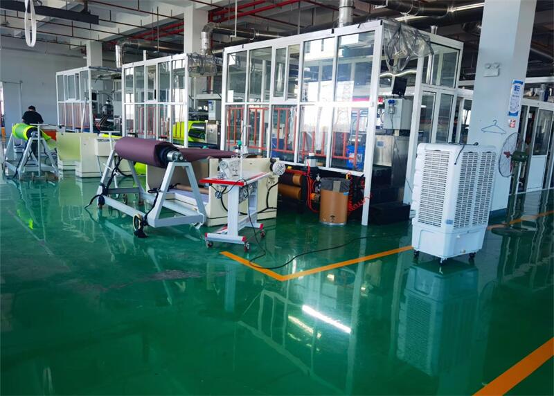 30D nylon four-way stretch fabric production workshop