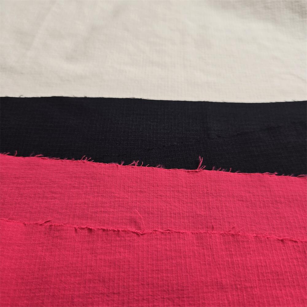 70D Semi-dull Nylon Checkered 4-Way Stretch Fabric 4 Nylon Checkered 4-Way Stretch Fabric