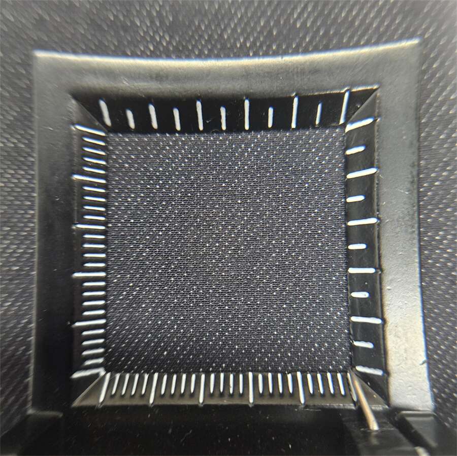 Two-Tone Nylon Polyester Four-Way Stretch Fabric 5 Two-Tone Nylon Polyester Four-Way Stretch Fabric