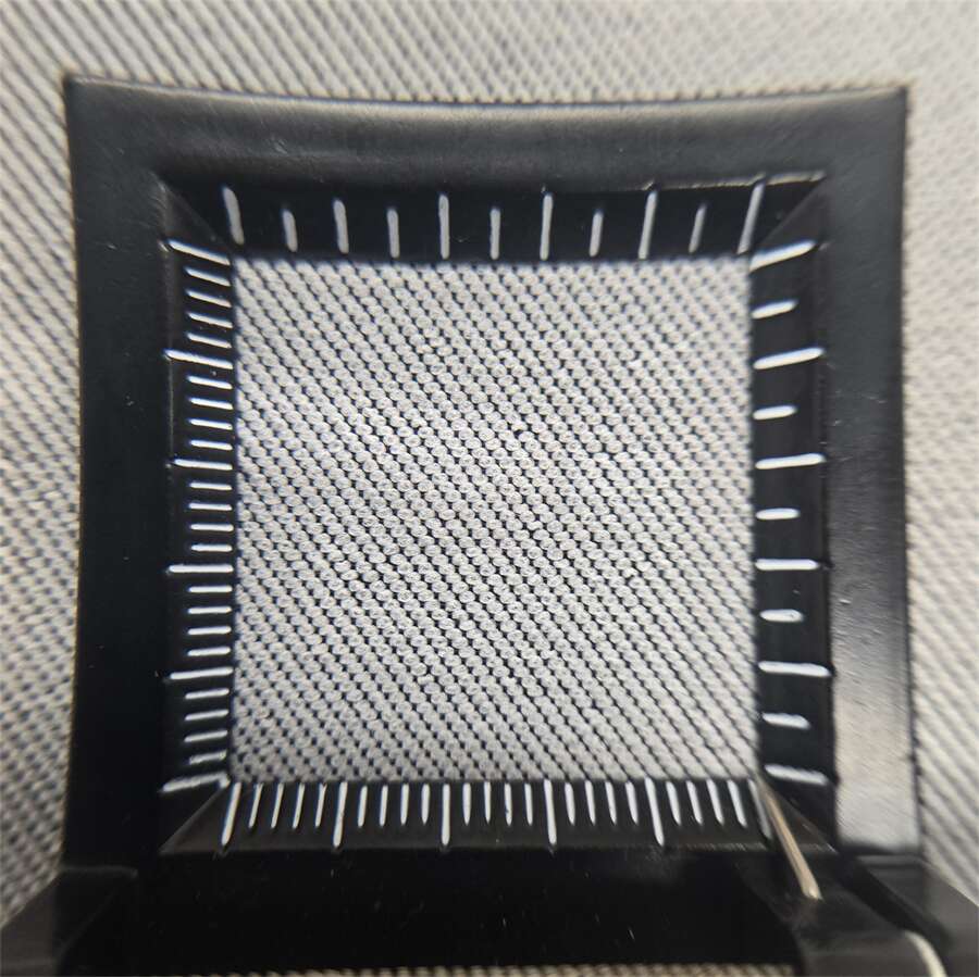 Two-Tone Nylon Polyester Four-Way Stretch Fabric 6 Two-Tone Nylon Polyester Four-Way Stretch Fabric