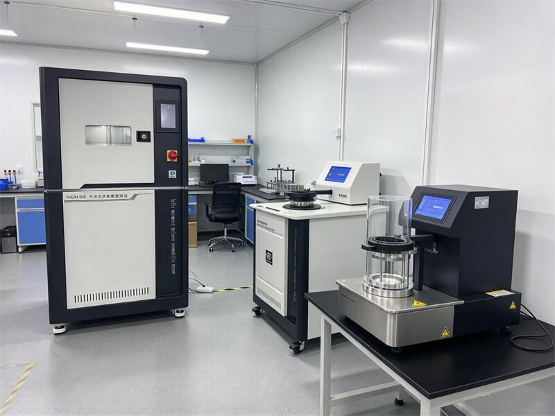 In-house testing equipment for hydrostatic pressure and moisture permeability